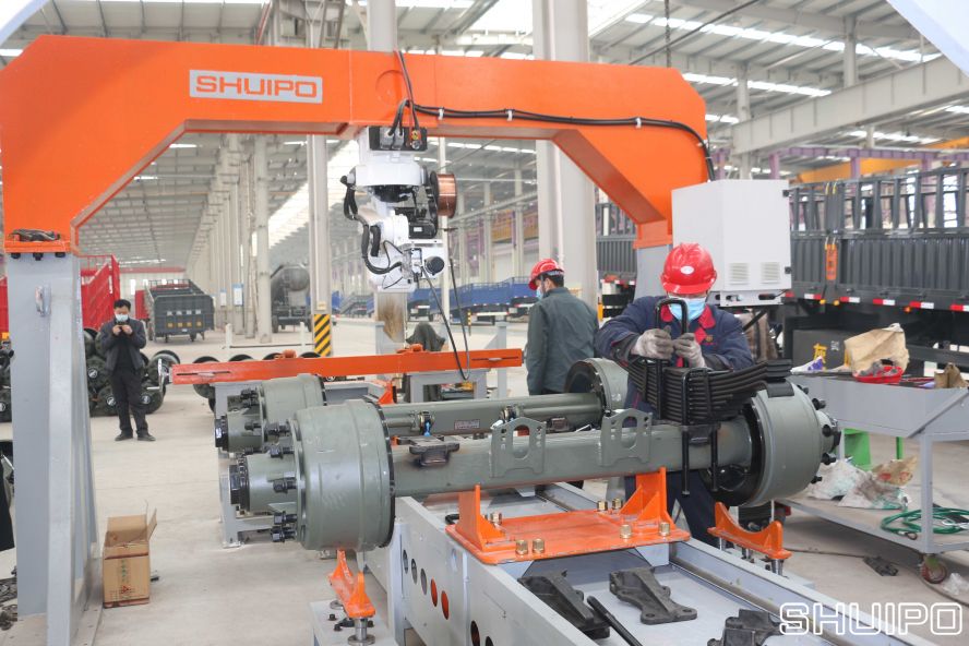 板簧裝配.JPG 板簧裝配.JPG