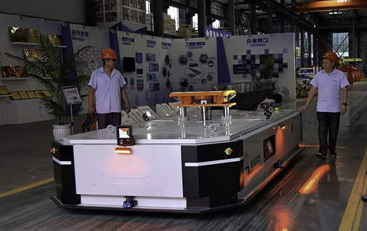 30T 牽引 AGV 在物流行業(yè)優(yōu)勢(shì)顯著,具備強(qiáng)大負(fù)載、精準(zhǔn)導(dǎo)航、自動(dòng)化作業(yè)、適應(yīng)復(fù)雜環(huán)境、節(jié)省人力、便于集成以及安全性能突出等優(yōu)勢(shì),助力物流高效運(yùn)作。